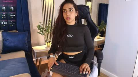Snapshot of vittoria_conti_ chatting on July 8, 5:39 pm vittoria online show from July 8, 5:39 pm