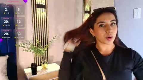 Snapshot of vittoria_conti_ chatting on July 18, 5:39 pm vittoria online show from July 18, 5:39 pm
