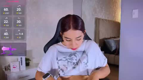Snapshot of vittoria_conti_ chatting on July 27, 6:04 pm vittoria online show from July 27, 6:04 pm