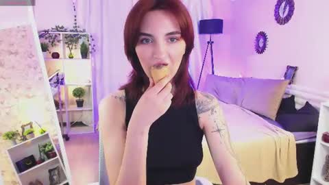 VittoriaNix online show from June 16, 4:42 pm