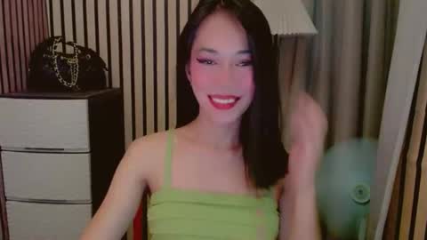 SANDRA GOING YOU online show from April 24, 12:51 pm