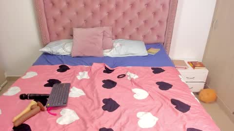 vivi cooper online show from January 29, 5:09 am