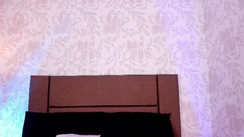 Vivi online show from June 28, 5:02 am