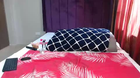 vivi_reeves online show from March 5, 12:12 pm