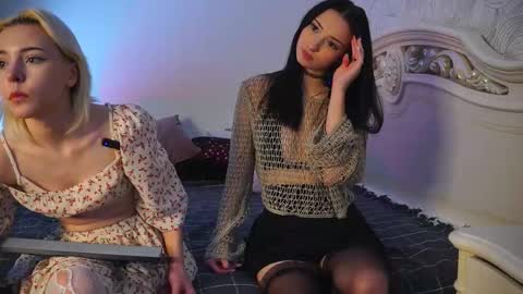 Snapshot of vivi_uwu chatting on November 26, 12:17 pm Vivi online show from November 26, 12:17 pm