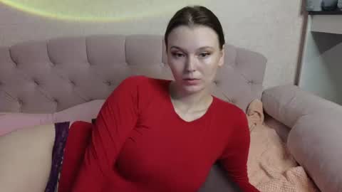 Snapshot of vivian_alison chatting on August 1, 6:40 pm vivian_alison online show from August 1, 6:40 pm
