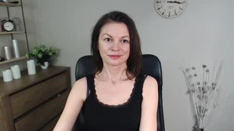 Vivian online show from January 16, 1:14 pm