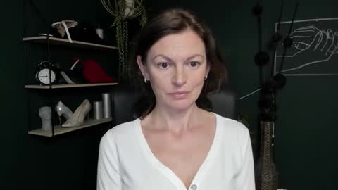 Vivian online show from September 22, 8:16 am