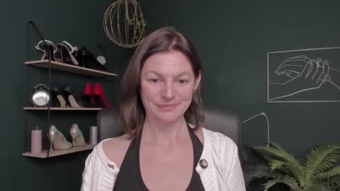 Vivian online show from November 10, 7:46 pm