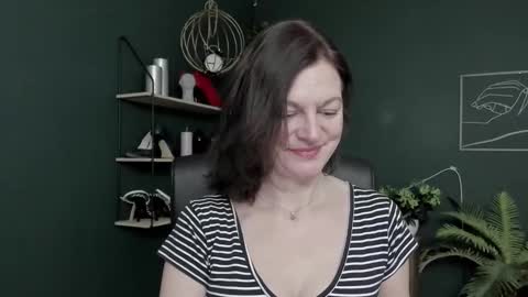 Vivian online show from March 16, 6:50 am