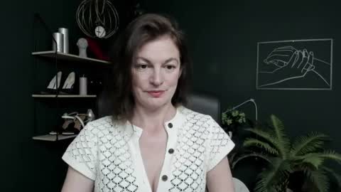 Vivian online show from July 27, 6:31 am