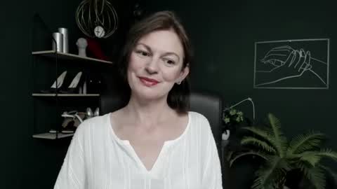 Vivian online show from July 28, 6:09 am