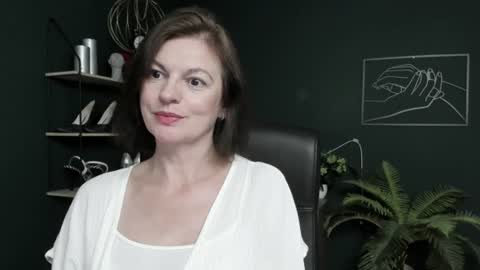 Vivian online show from July 30, 7:18 am