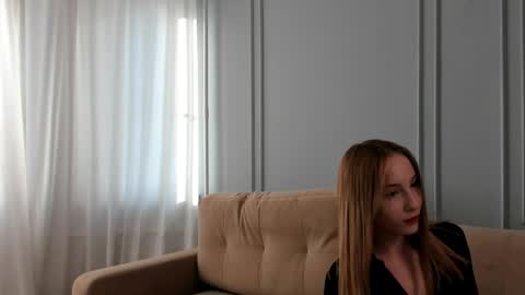 Snapshot of vivian_mooreee chatting on May 20, 3:18 pm Eva online show from May 20, 3:18 pm