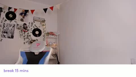 vivian_qwerty online show from January 22, 7:35 am