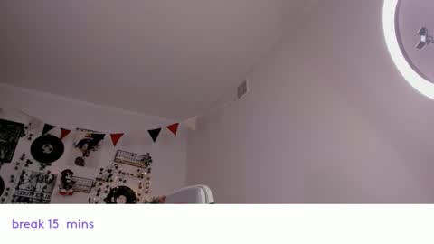 vivian_qwerty online show from February 13, 7:13 am