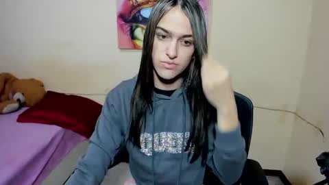 instagram Viviana73215 online show from March 5, 12:00 pm