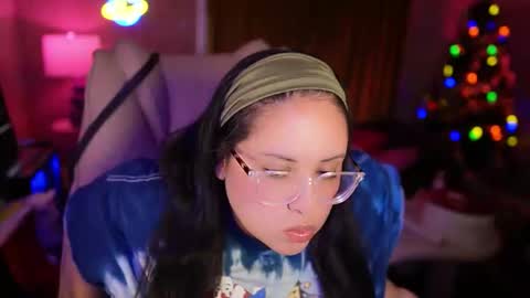 Snapshot of vivianaortega chatting on January 15, 3:33 am Vivi online show from January 15, 3:33 am