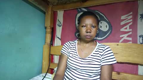 Snapshot of viviane0812 chatting on February 27, 11:15 pm viviane0812 online show from February 27, 11:15 pm