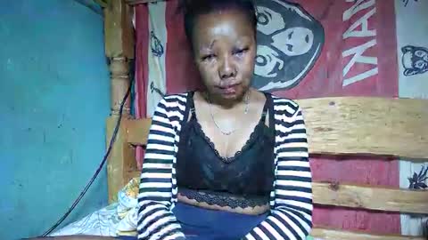 Snapshot of viviane0812 chatting on March 2, 8:16 am viviane0812 online show from March 2, 8:16 am