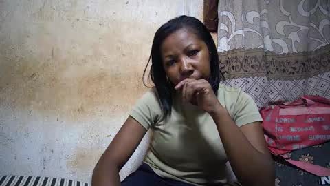 Snapshot of viviane0812 chatting on March 9, 1:15 pm viviane0812 online show from March 9, 1:15 pm