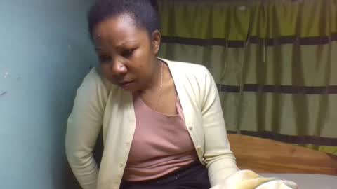 Snapshot of viviane0812 chatting on September 13, 1:49 am viviane0812 online show from September 13, 1:49 am