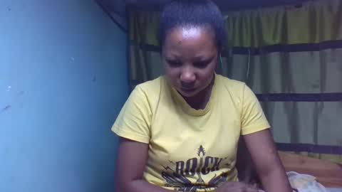 Snapshot of viviane0812 chatting on October 18, 1:01 pm viviane0812 online show from October 18, 1:01 pm