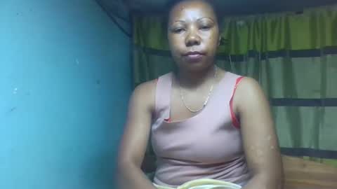 Snapshot of viviane0812 chatting on October 24, 1:03 am viviane0812 online show from October 24, 1:03 am