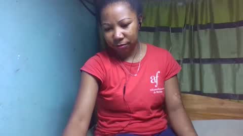 Snapshot of viviane0812 chatting on November 17, 2:39 am viviane0812 online show from November 17, 2:39 am