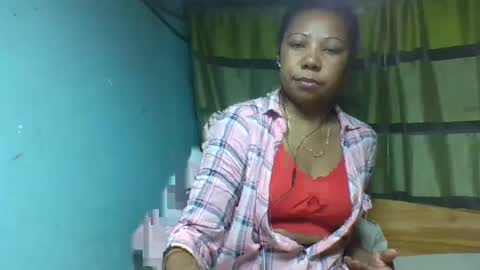 Snapshot of viviane0812 chatting on November 23, 12:54 am viviane0812 online show from November 23, 12:54 am