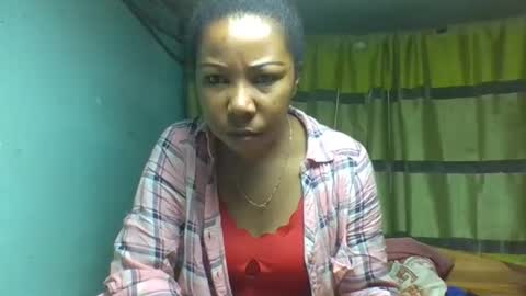 Snapshot of viviane0812 chatting on November 23, 2:17 pm viviane0812 online show from November 23, 2:17 pm
