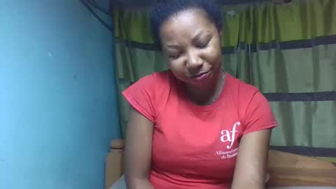 Snapshot of viviane0812 chatting on December 2, 1:11 am viviane0812 online show from December 2, 1:11 am