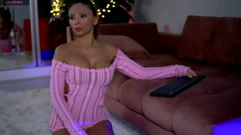 Vivi online show from December 14, 9:19 pm