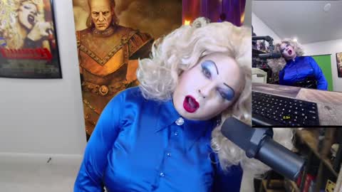 Snapshot of vivianfrost chatting on January 19, 8:29 am VivianFrosty online show from January 19, 8:29 am