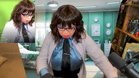 Snapshot of vivianfrost chatting on February 1, 4:55 am VivianFrosty online show from February 1, 4:55 am