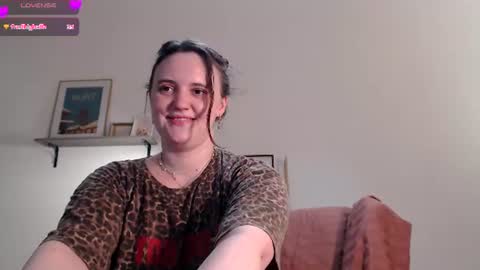 Lela online show from June 20, 10:12 pm