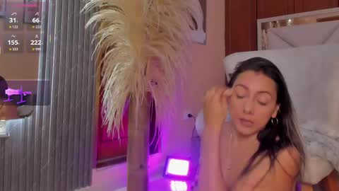 Snapshot of vivianne_scott chatting on May 29, 2:26 pm Vivi online show from May 29, 2:26 pm