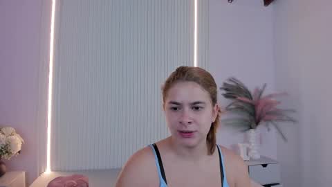 vivianowen9 online show from March 3, 12:22 pm