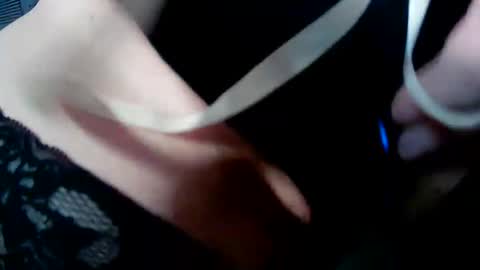 Snapshot of vivians_roses chatting on March 7, 11:13 pm Vivians Roses online show from March 7, 11:13 pm