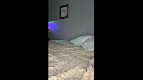 Snapshot of vivien__wet chatting on March 1, 4:20 pm Vivien online show from March 1, 4:20 pm