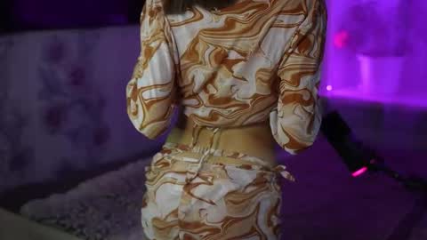 Snapshot of vivien_cutie chatting on September 29, 5:40 pm vivien_cutie online show from September 29, 5:40 pm