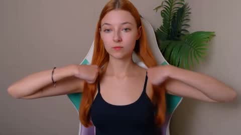 Snapshot of vivien_leight chatting on October 22, 6:07 pm Vivien online show from October 22, 6:07 pm