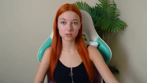 Snapshot of vivien_leight chatting on November 5, 7:03 pm Vivien online show from November 5, 7:03 pm