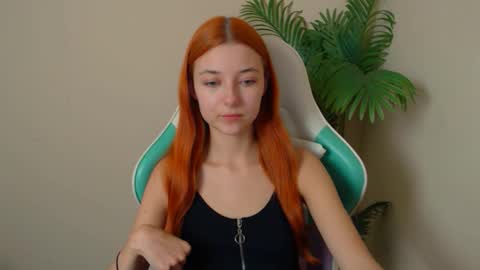 Snapshot of vivien_leight chatting on November 22, 8:19 pm Vivien online show from November 22, 8:19 pm