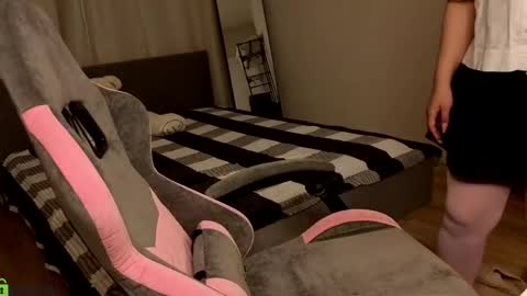 vivien_ross online show from June 5, 1:45 am