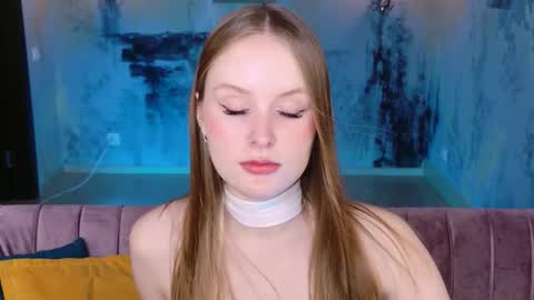 Snapshot of vivienleeigh chatting on November 5, 1:22 pm Vivien online show from November 5, 1:22 pm