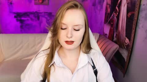 Vivien online show from May 2, 5:23 am