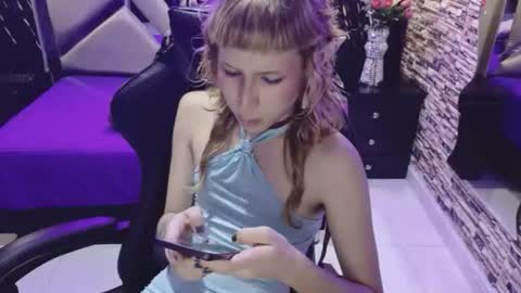 vivienne hadid online show from July 31, 9:03 pm