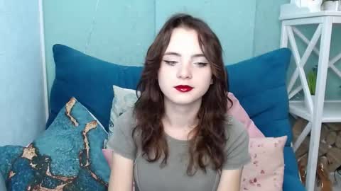 Snapshot of viviennero chatting on September 20, 4:46 am Mary online show from September 20, 4:46 am