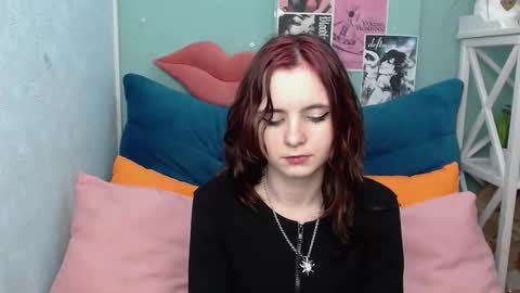 Snapshot of viviennero chatting on November 23, 5:57 pm Mary online show from November 23, 5:57 pm